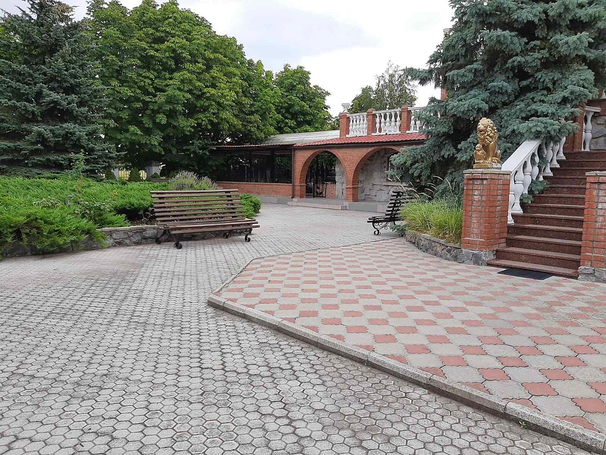 Галерея